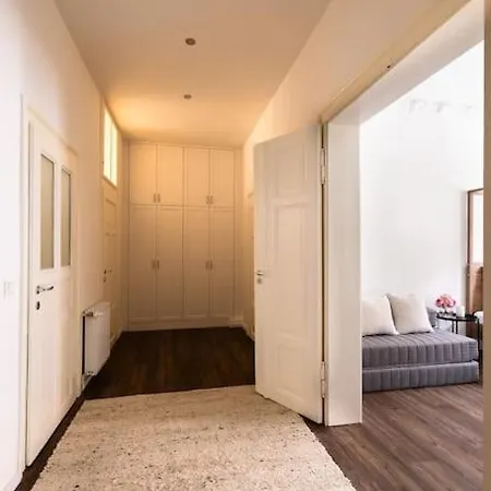 Design Altstadtperle Mit 2 Schlafzimmer- 6 Personen-waschmaschine - Parkplatz-infrarotkabine Пирна